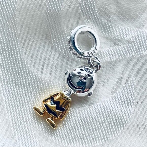 🐾 NWOT Charlie Brown & Snoopy Charms ✨ - Picture 10 of 15